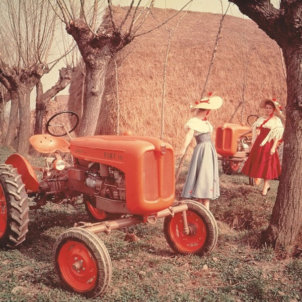 two-new-models-18-and-411-new-holland-agriculture-history-1950