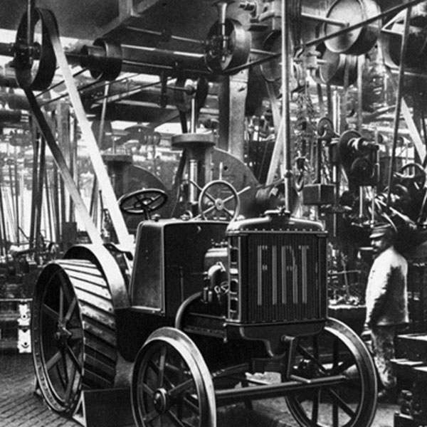 fiat-reaches-2000-units-produced-new-holland-agriculture-history-1927