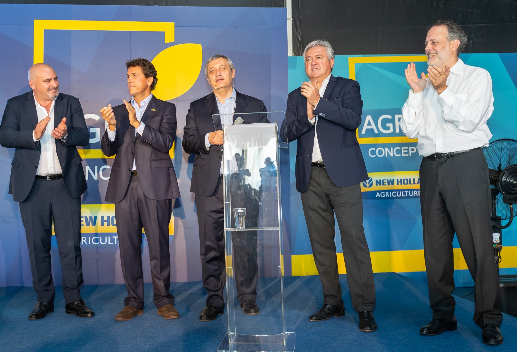 Carlo Lambro, Președintele mărcii New Holland, confirmă evoluția AgroConcept pe piață de profil și anunță noua gamă de utilaje New Holland Light Equipment 